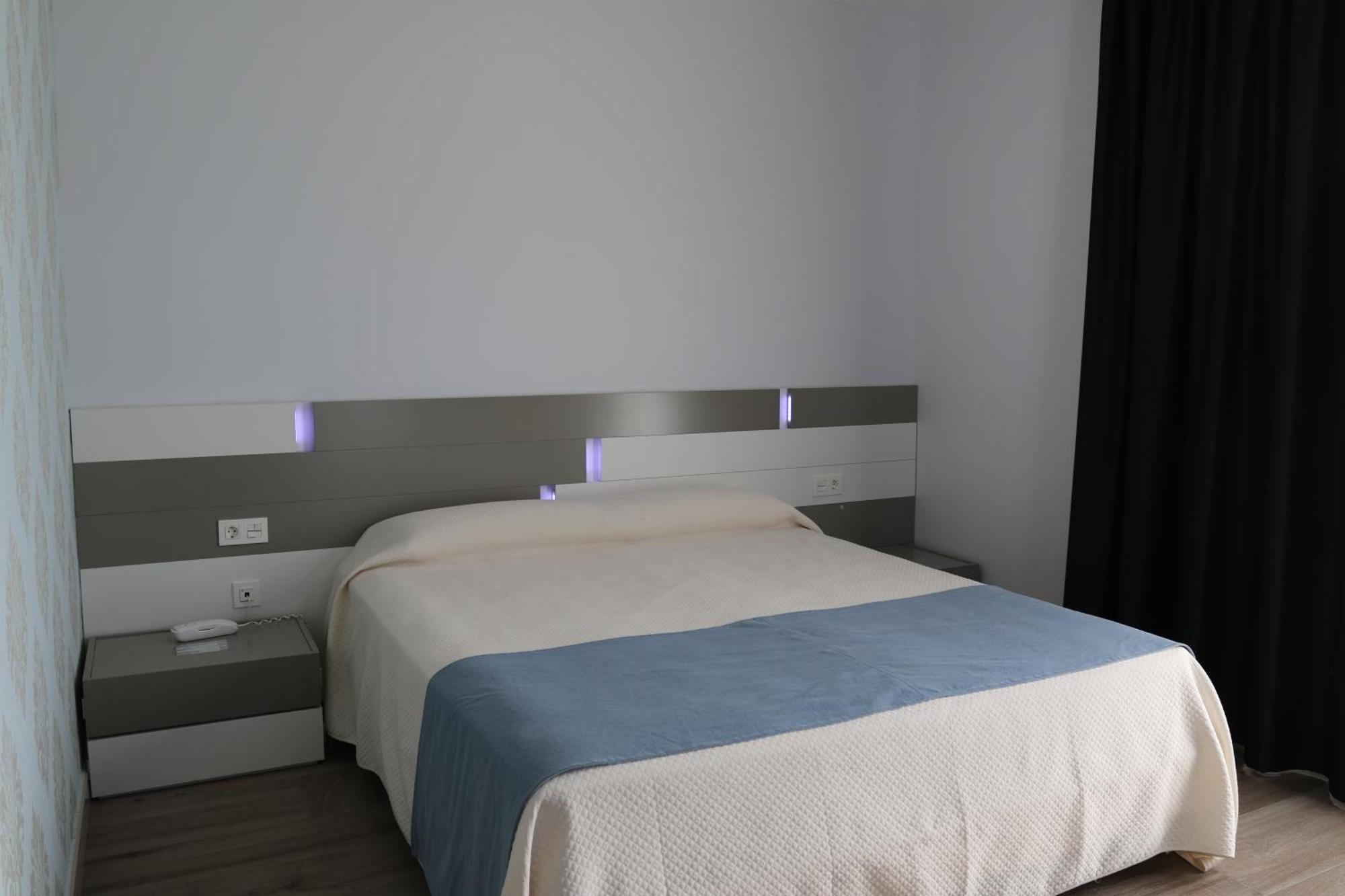 Hotel Leo Монестеріо Номер фото